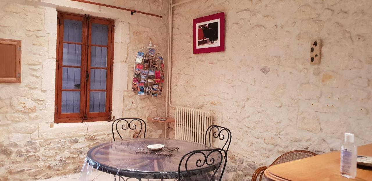 Вилла Joli Maison En Pierre Арль Экстерьер фото